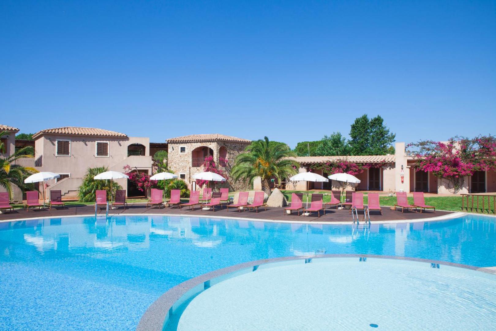 Residence with swimming-pool in Campulongu just 600 mt from the sea 8