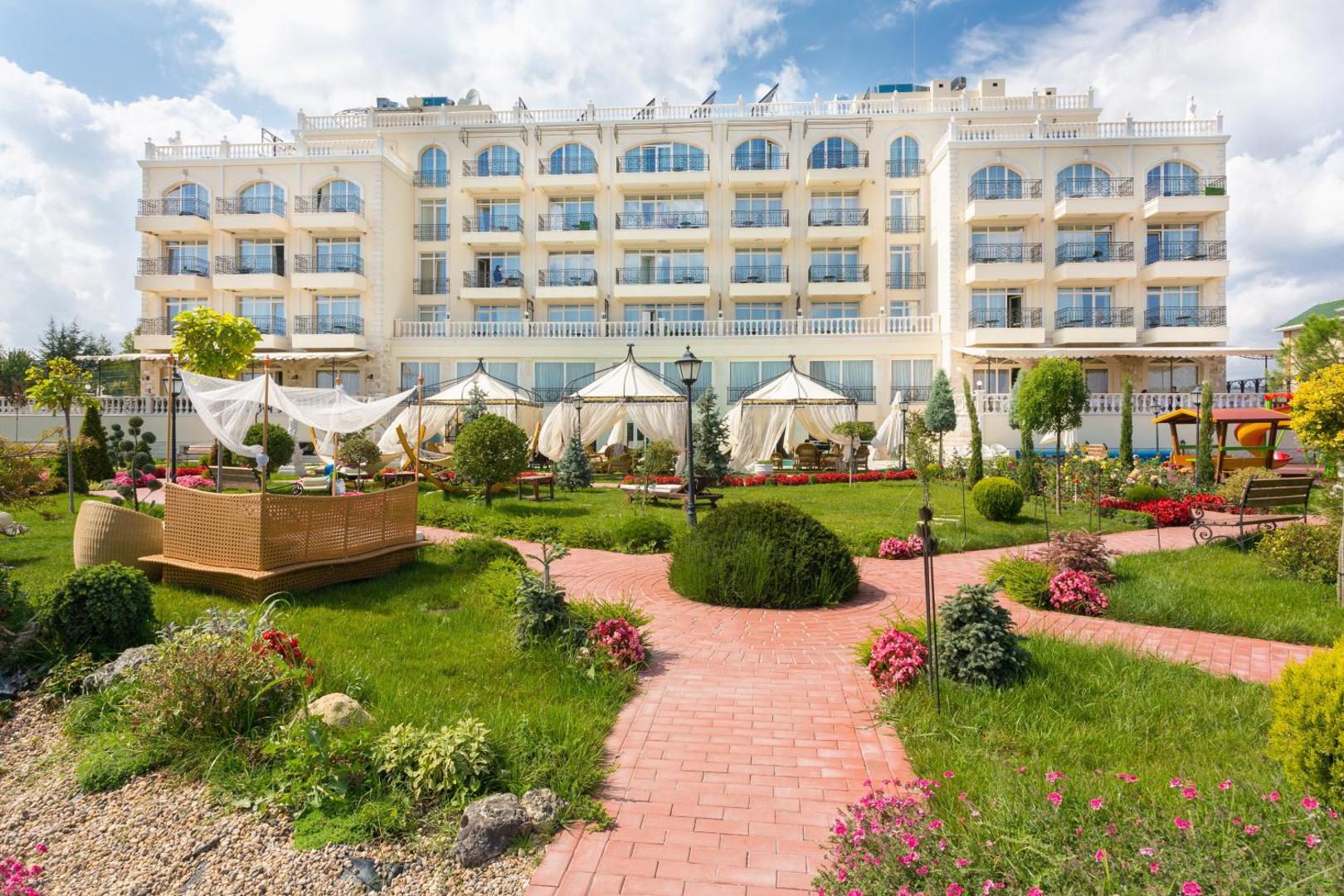 Therma Palace - SPA Mineral Pool & All inclusive & Free Parking 1