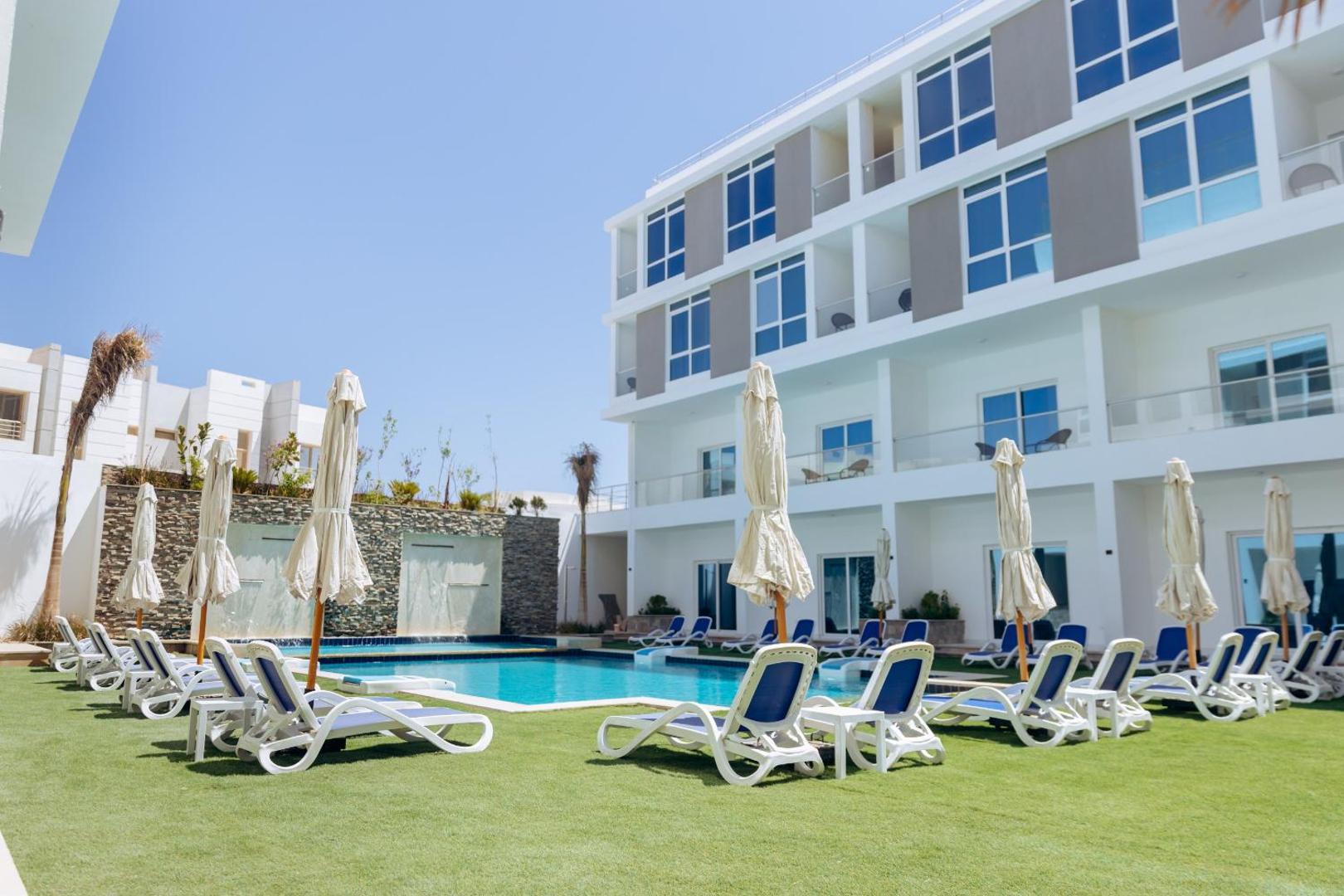 Sky Star Hotel free shuttle to Hurghada City Center 8