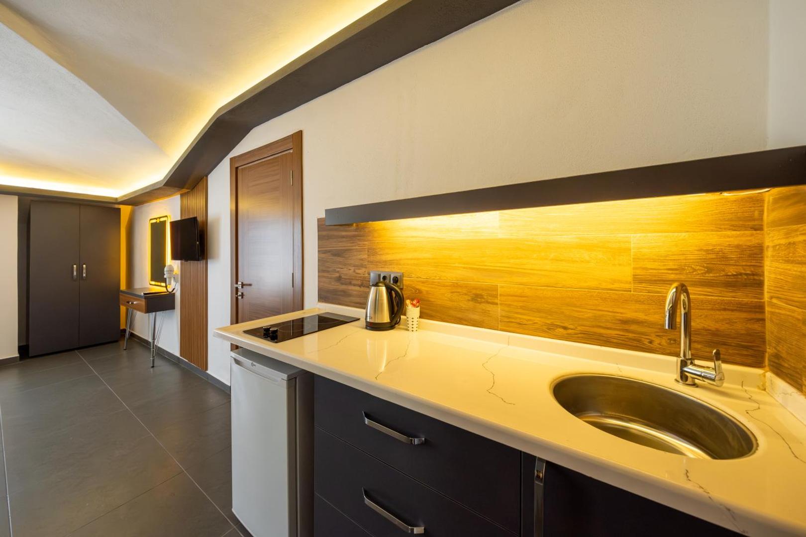 Bora Bora Butik Hotel 4
