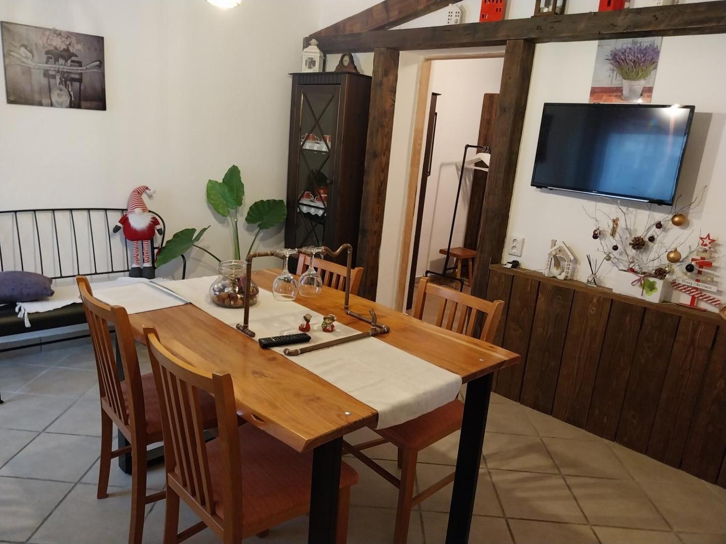 Apartment Ada bed & breakfast 6