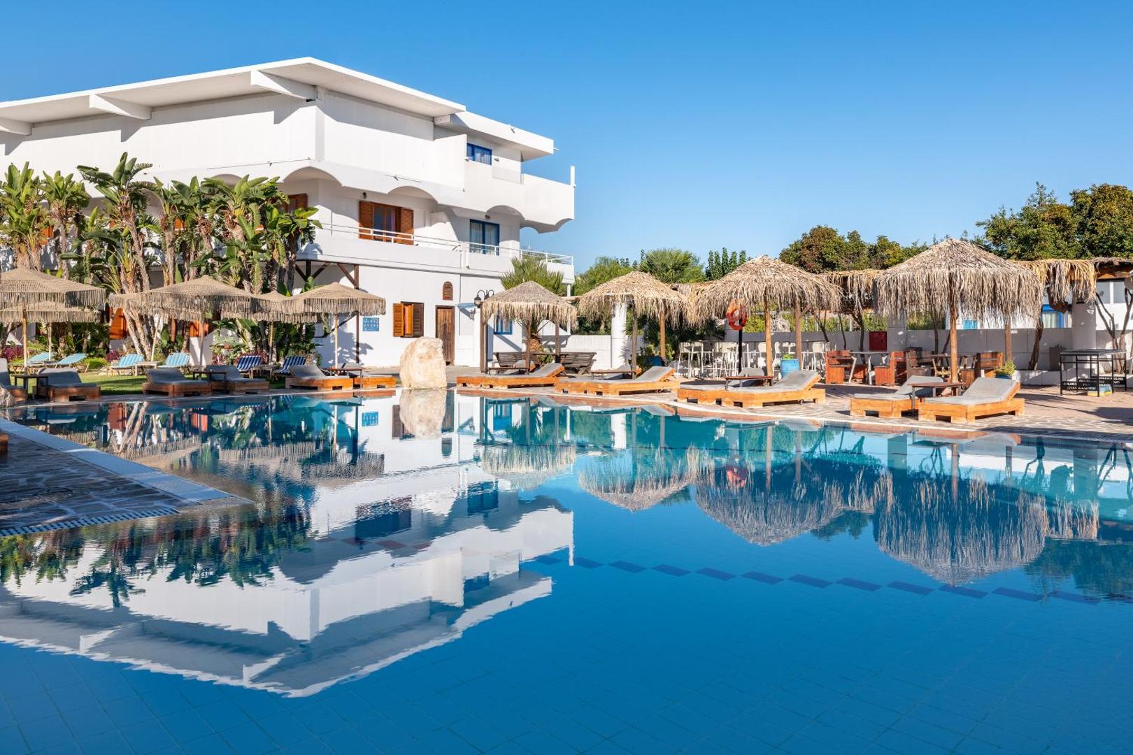 Aquarius Beach Hotel 5