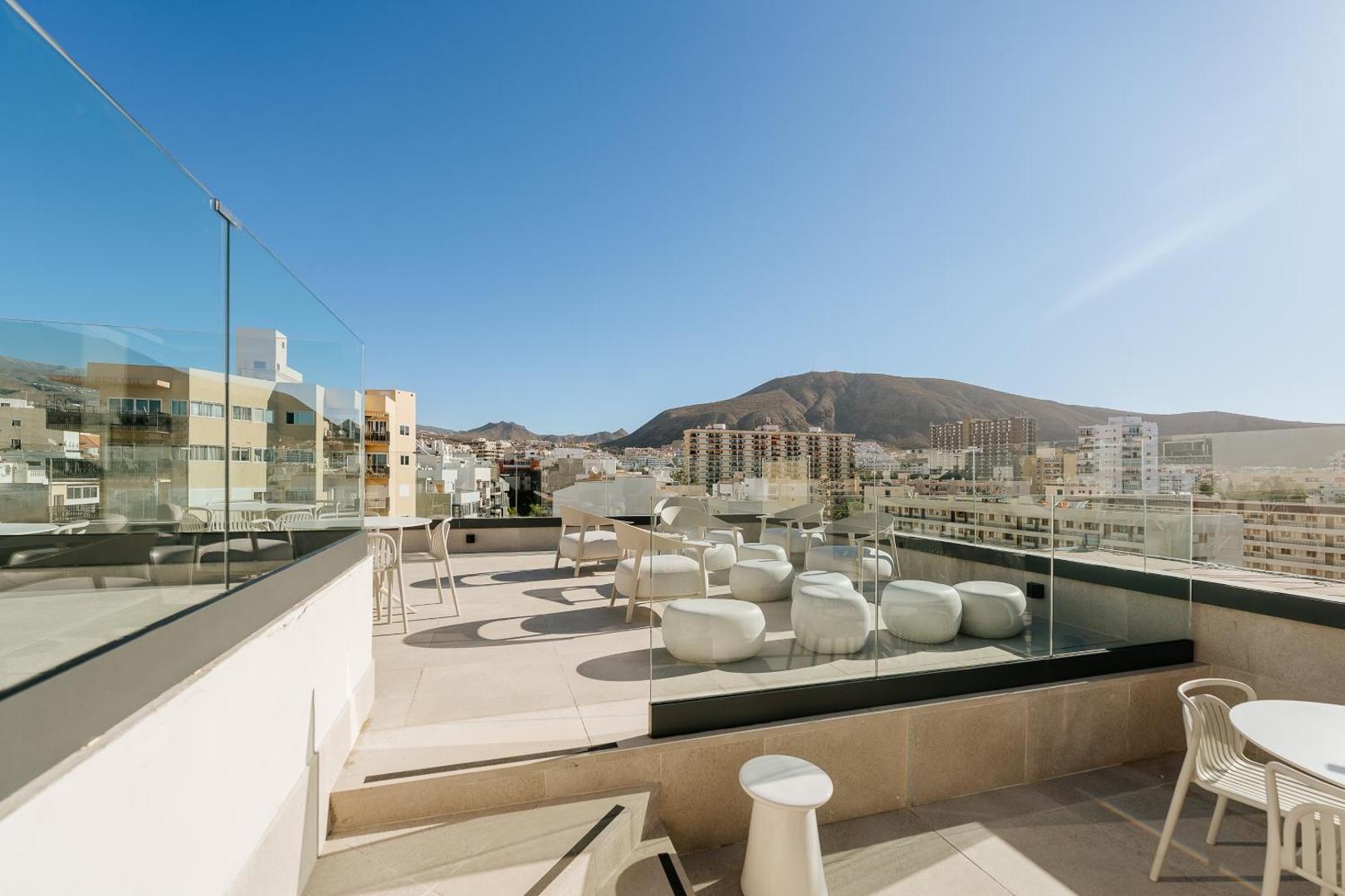 Hotel Reveron Plaza 8