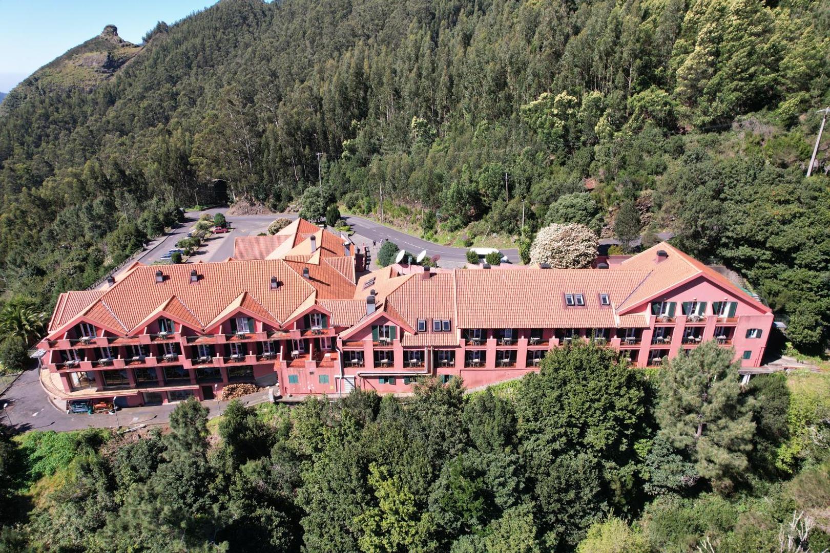Valley View Hotel Encumeada 6