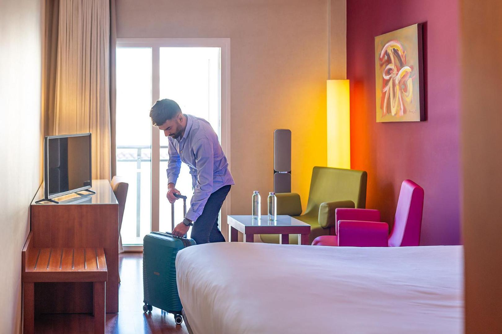 Num Hotel 7