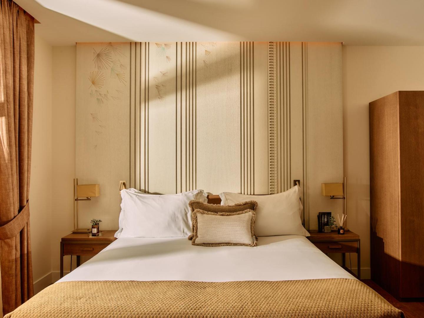 Hotel El Pilar Andalucia 8