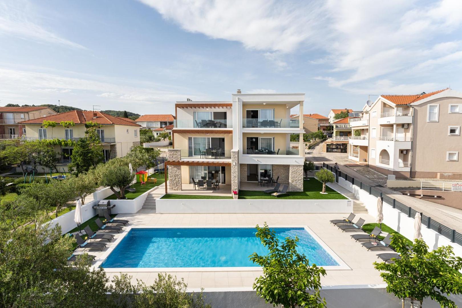 Villa Corcovado Deluxe Apartments with Heated Pool 8