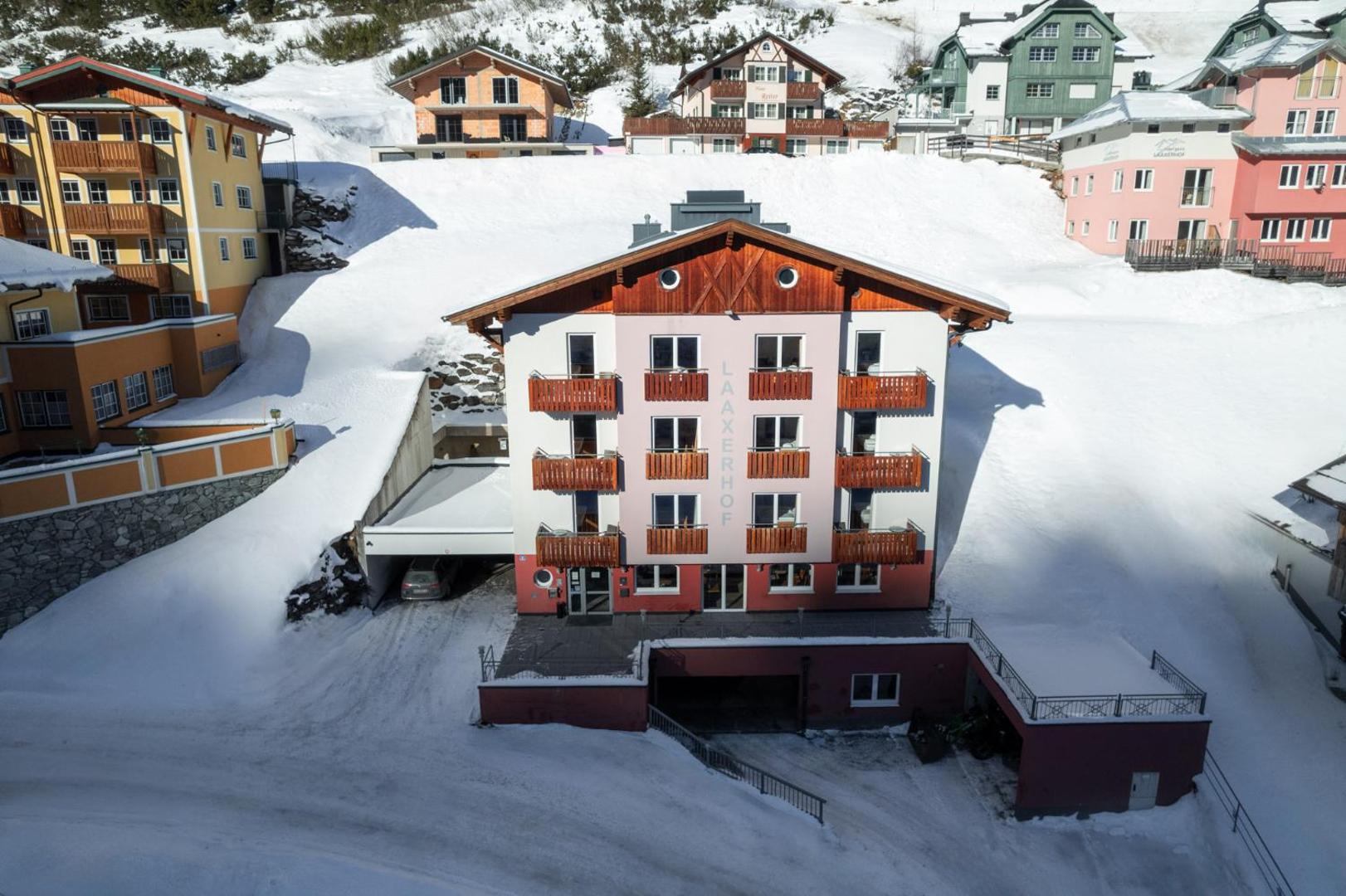 Hotel Laaxerhof 1