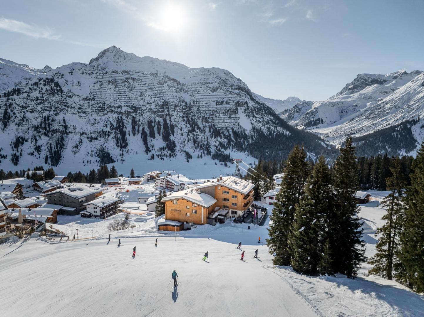 Hotel Burgwald - Ski In & Ski Out 3