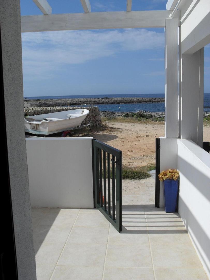 Charming fisherman's house in front of the sea 1