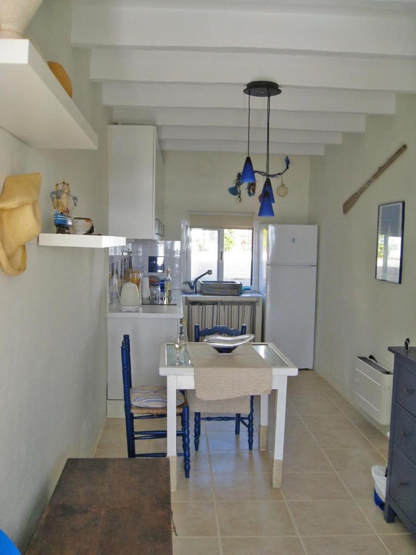 Charming fisherman's house in front of the sea 4