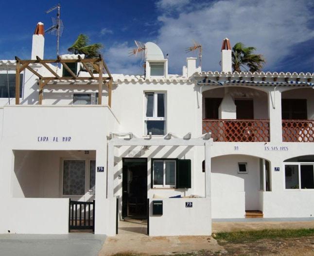 Charming fisherman's house in front of the sea 5