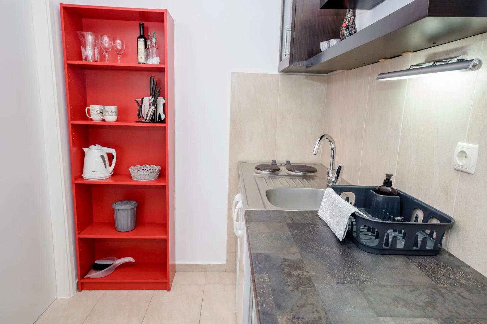 Apartments by the Beach with Pool and Lounge Beds - Miral Apartments 4