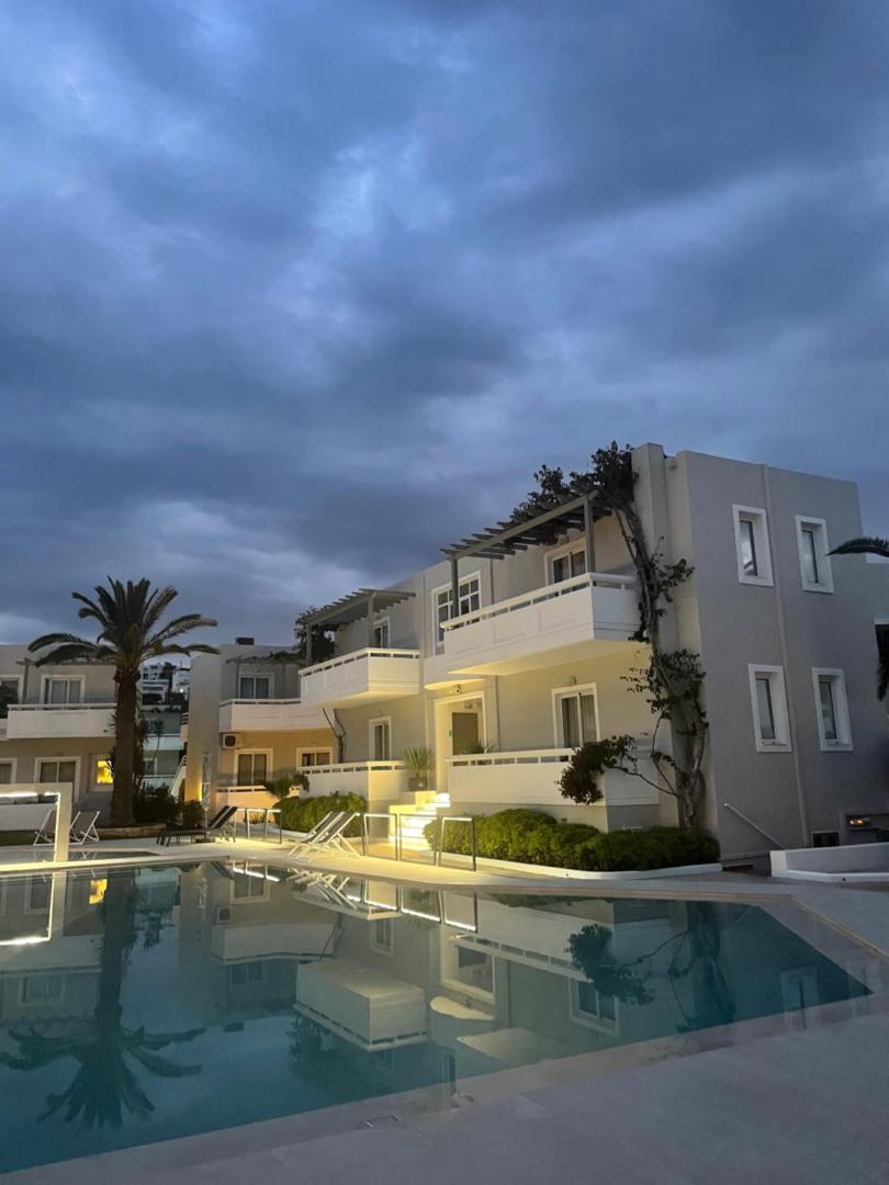 Ninemia Beach Hotel & Suites 5