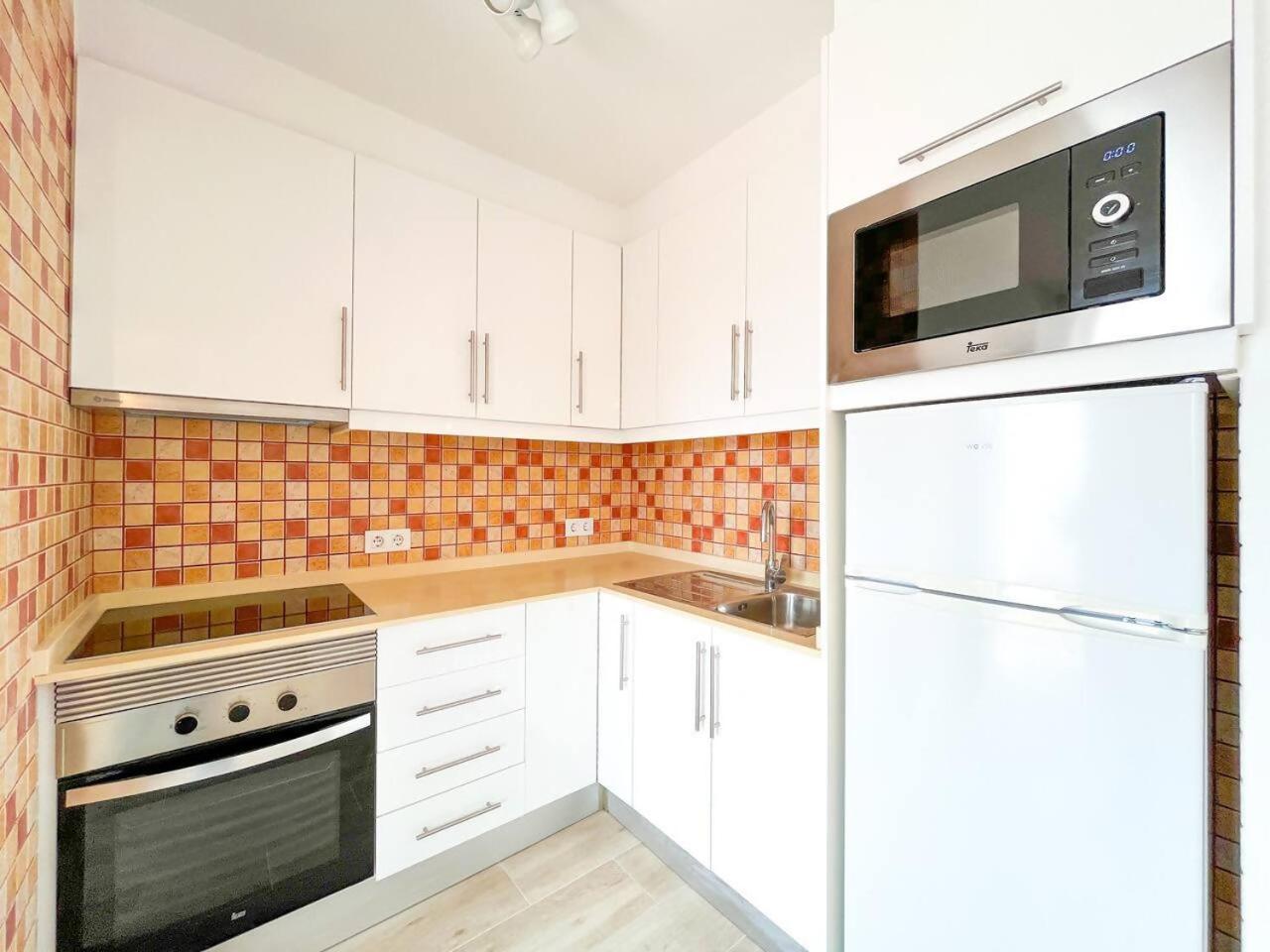 Apartamento con terraza y vistas al mar en Son Bou 5