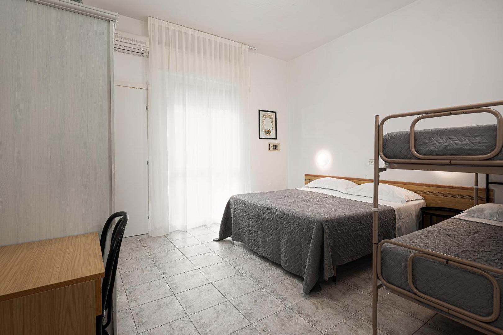 BI Hotel 3