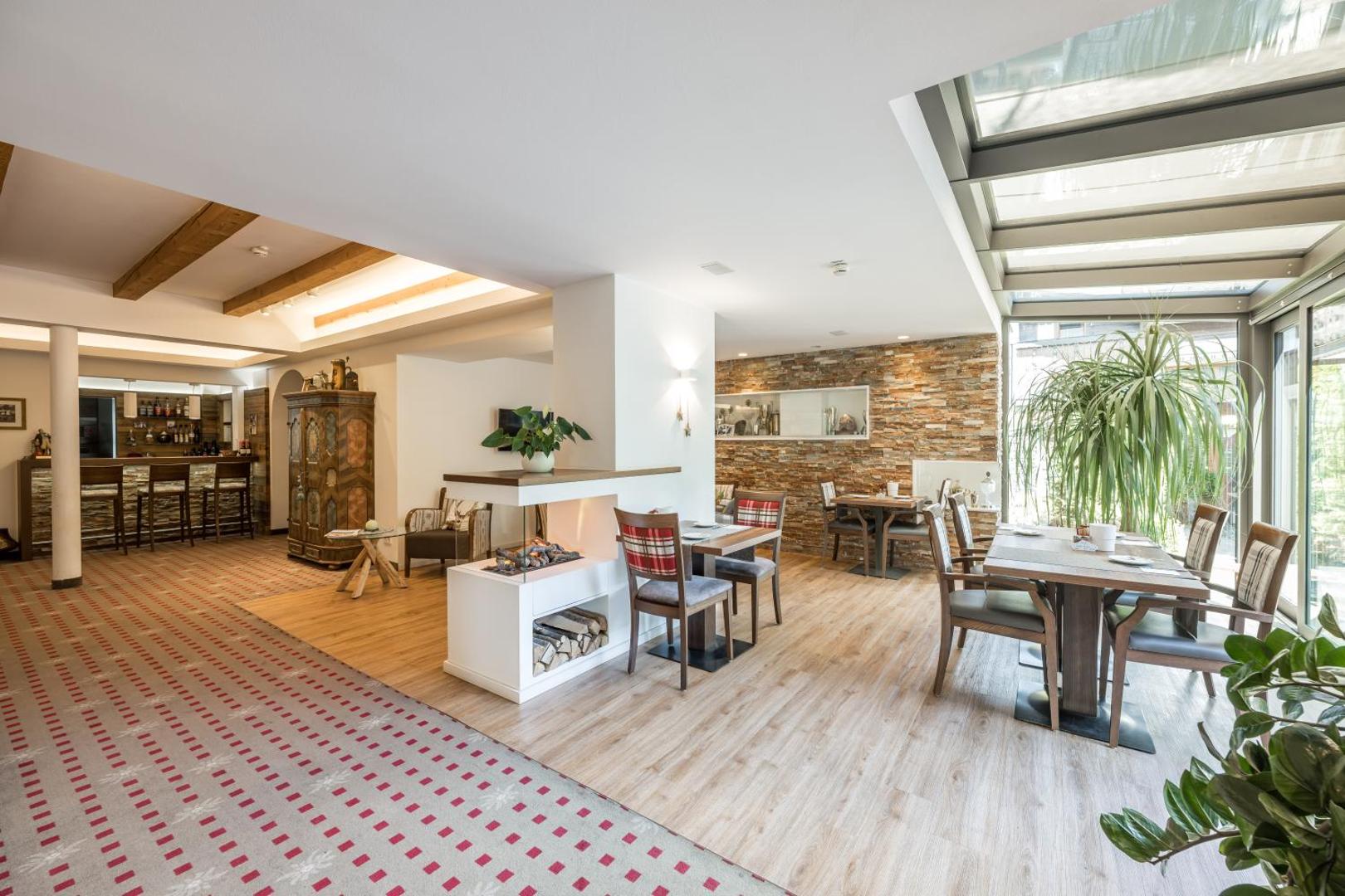 Hotel Garni Schellenberg 6