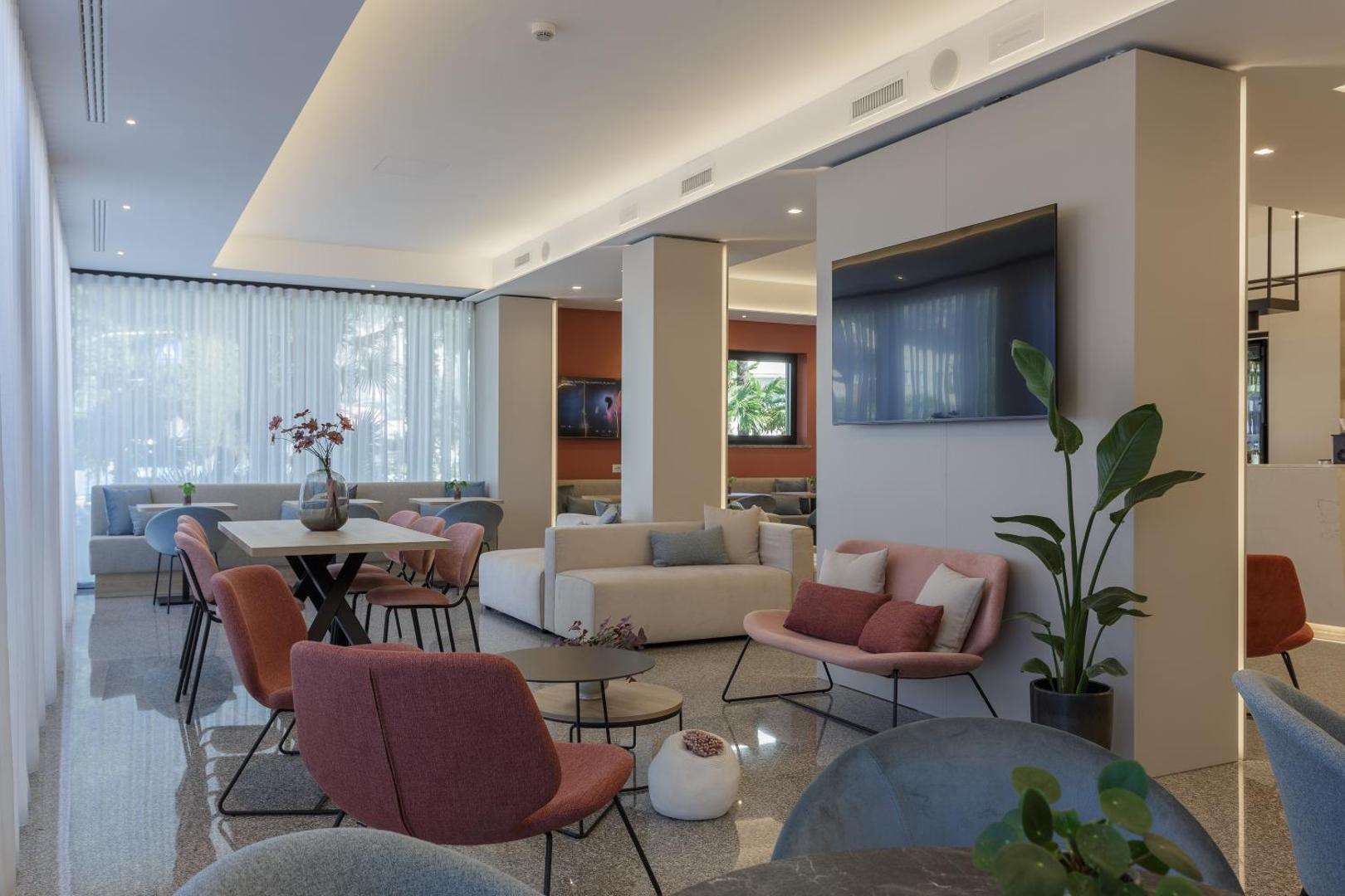 Hotel Riviera 6