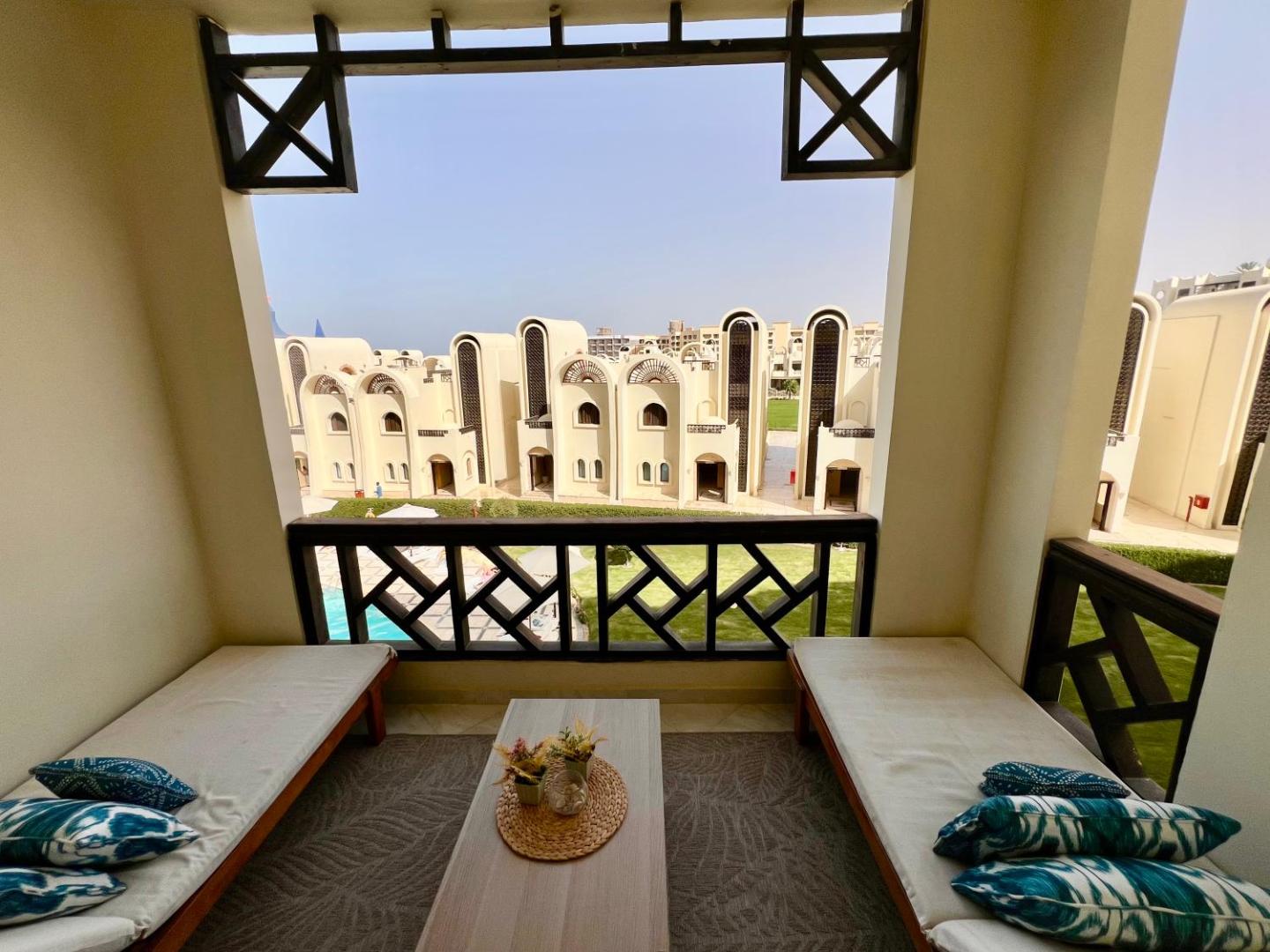 luxury Beachfront Studio- Foreign Nationals Only 4