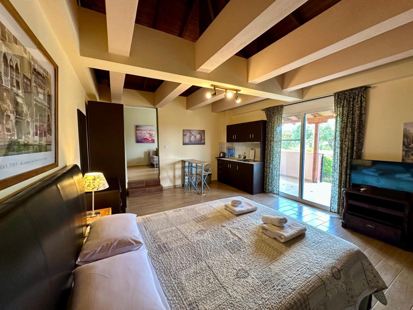 Agrili Apartments & Rooms 3