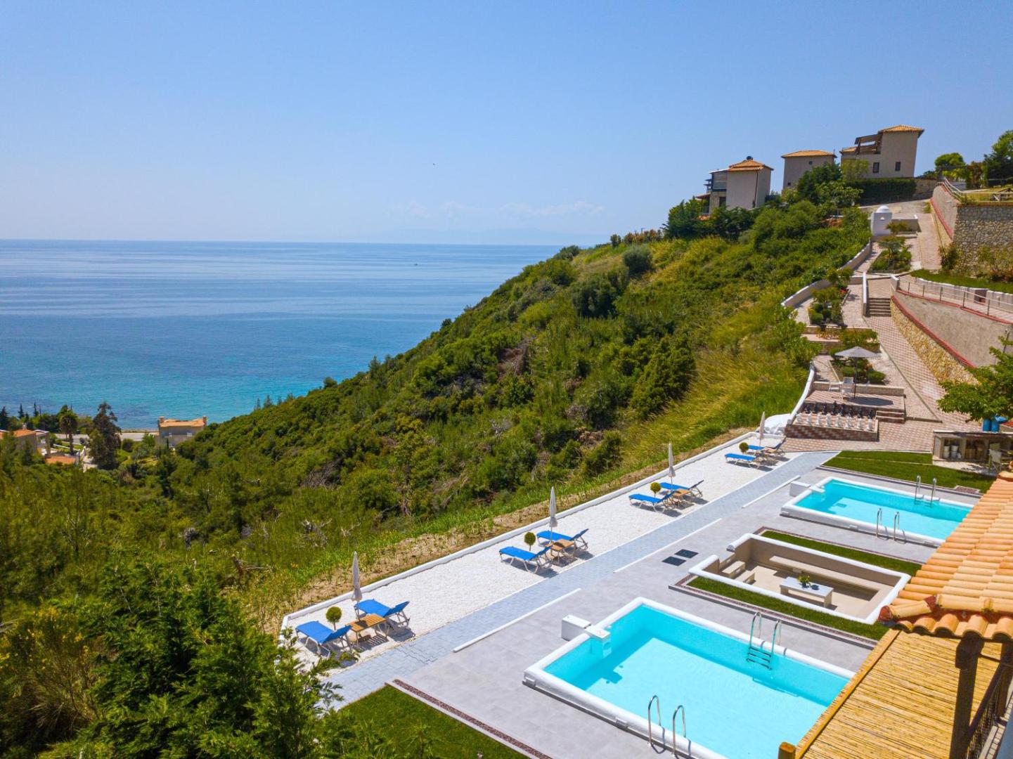Koumaros Aparthotel 7
