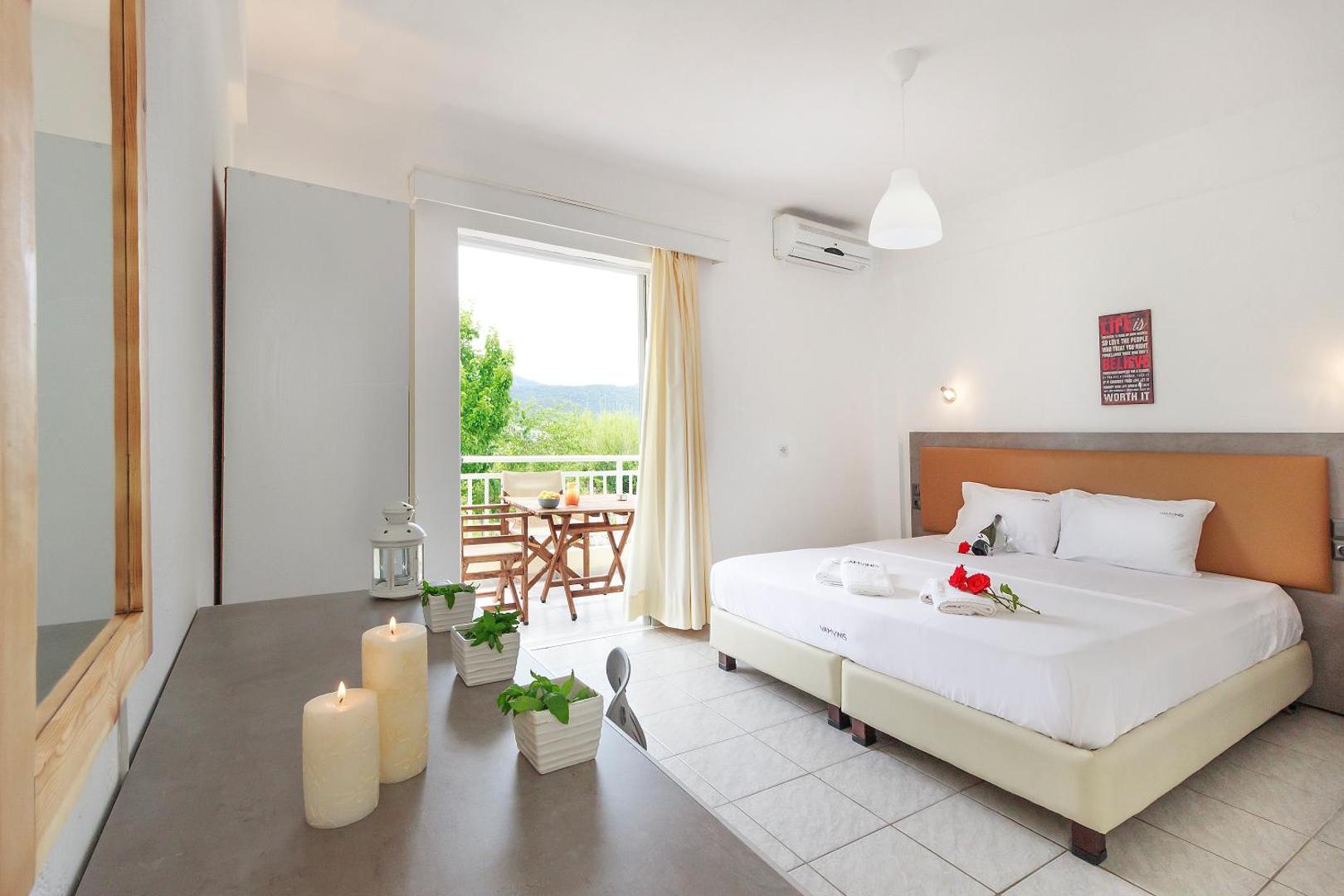 Vamvini Hotel 3