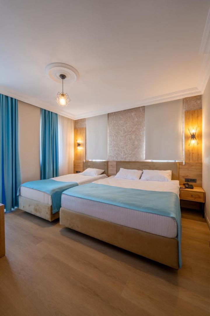 Coastline Orange Hotel 3