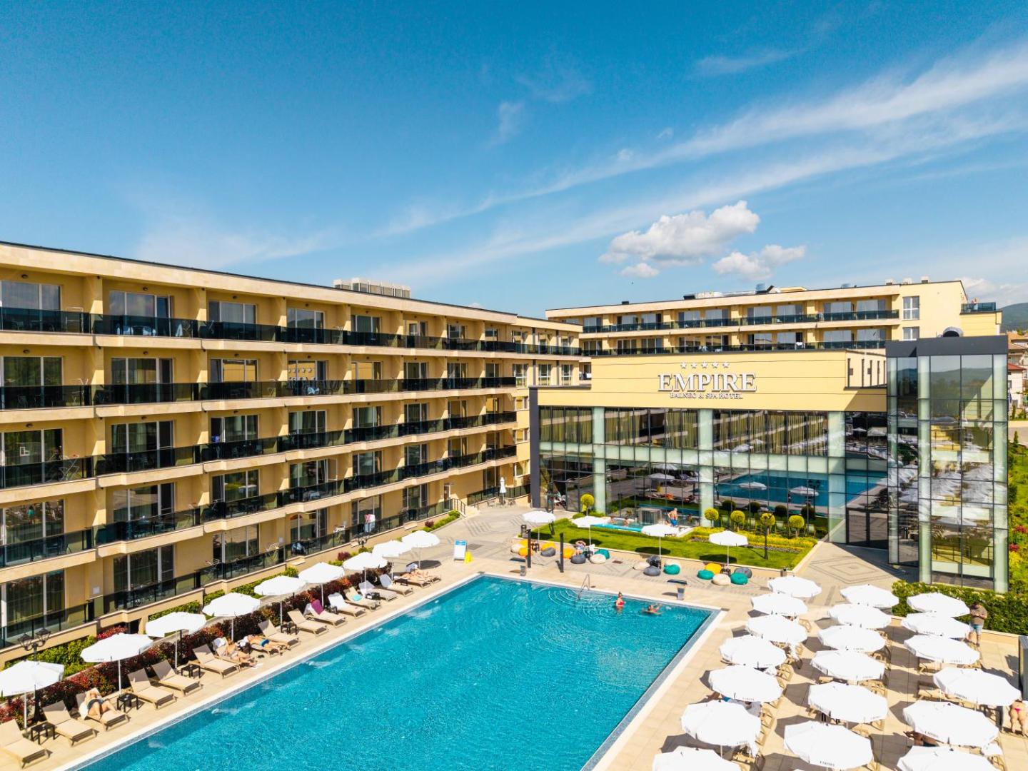 Empire Balneo & Spa Hotel 5