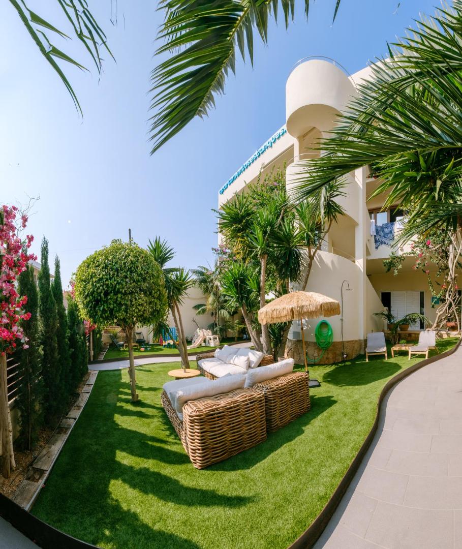 Apartamentos Estanques, Colònia de Sant Jordi ...