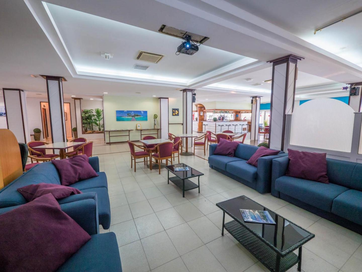 Hotel Golden Sand 7