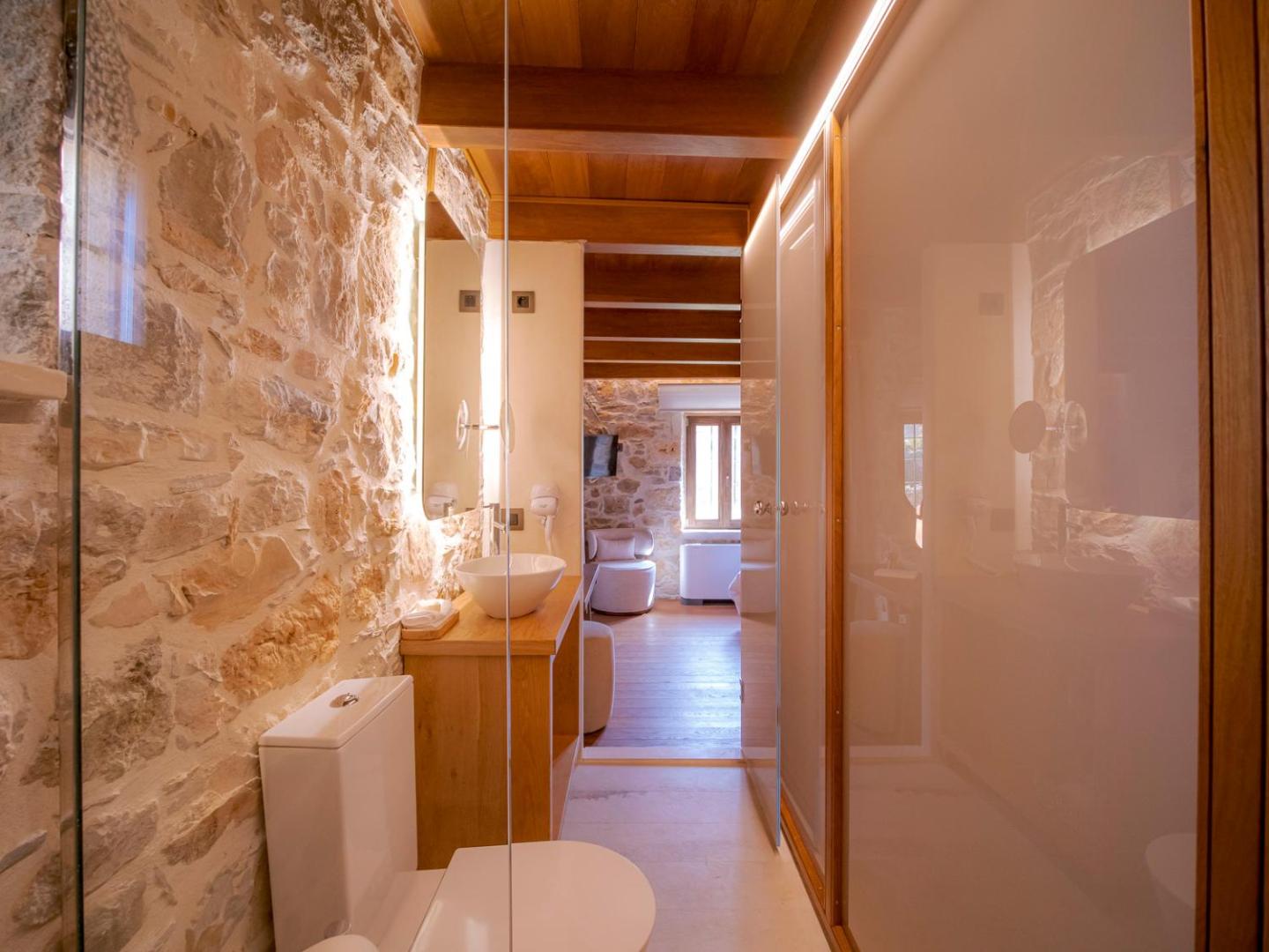 Santa Veneranda Suites "by Checkin" 4