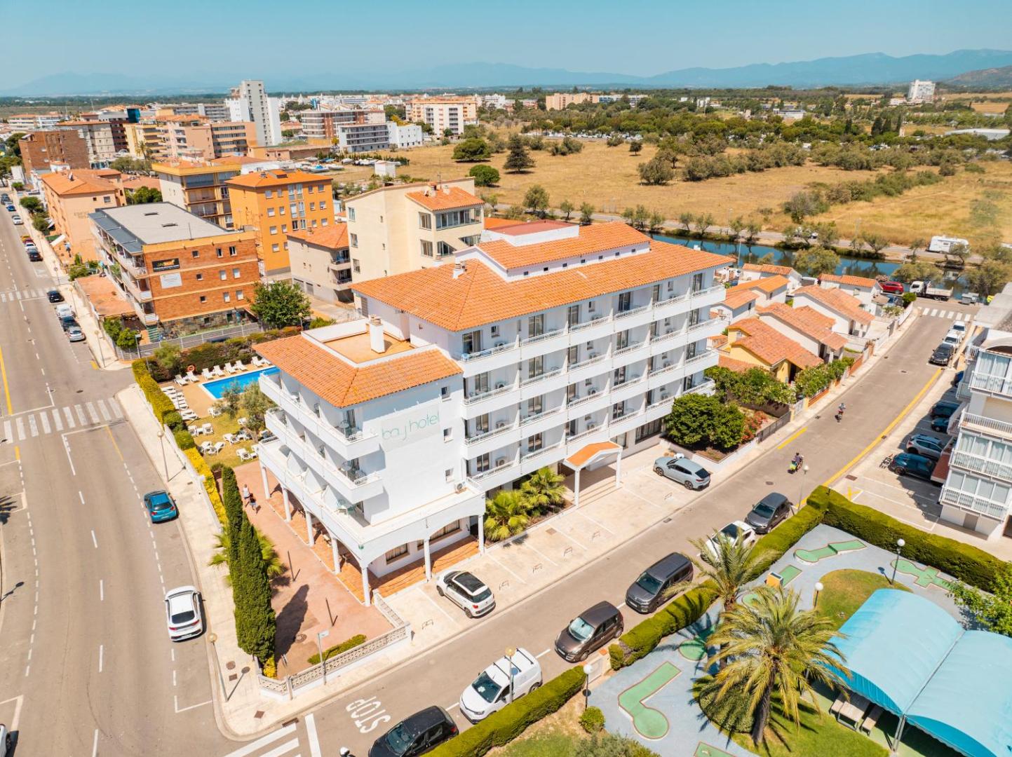 Bay Hotel 2