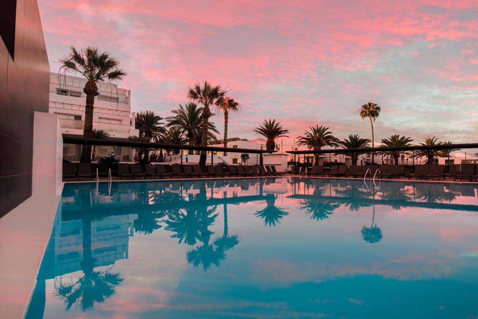 Aequora Lanzarote Suites 2