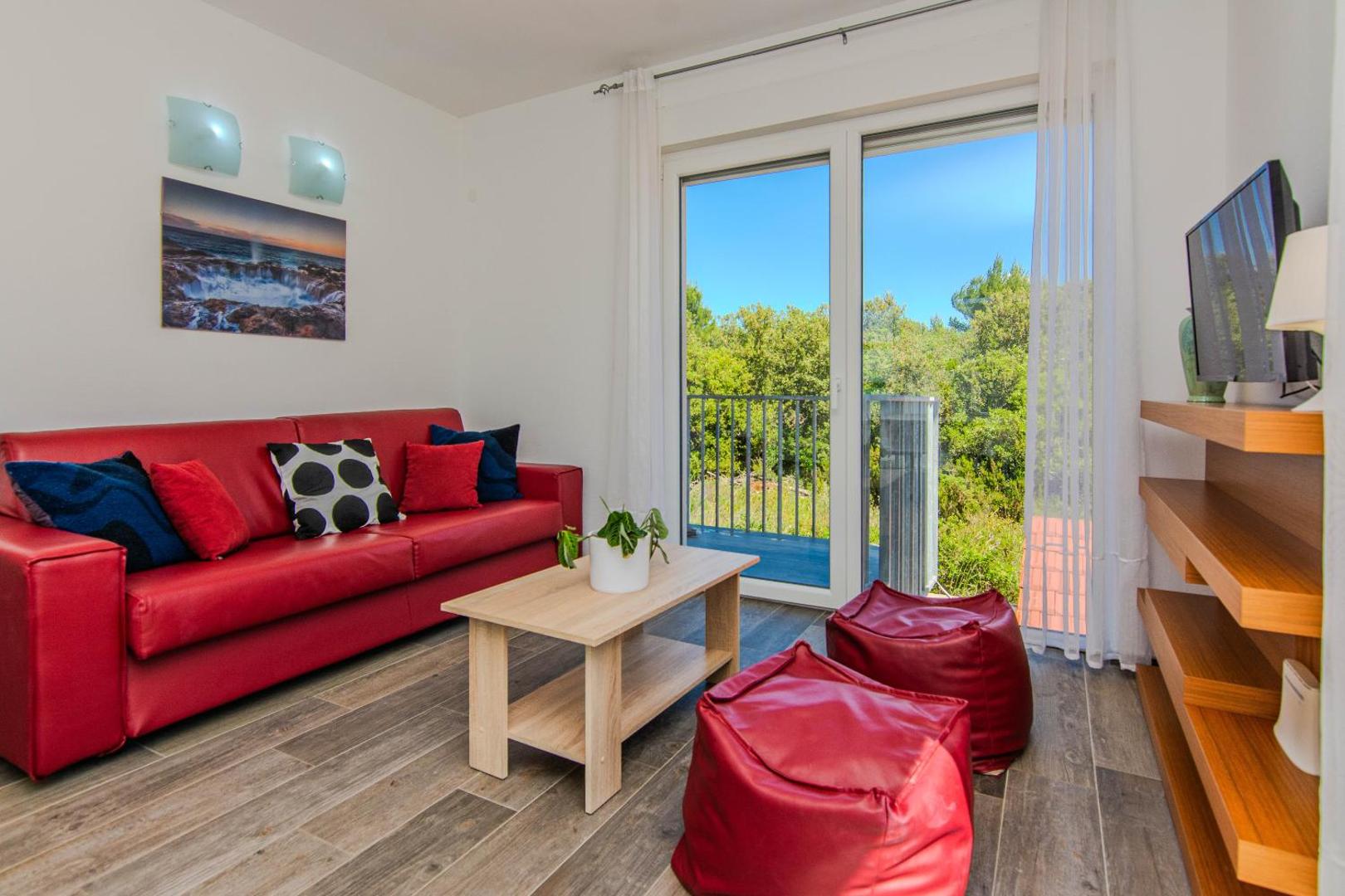 Villa Sandy Beach with outdoor pool, few seconds from the beach 7