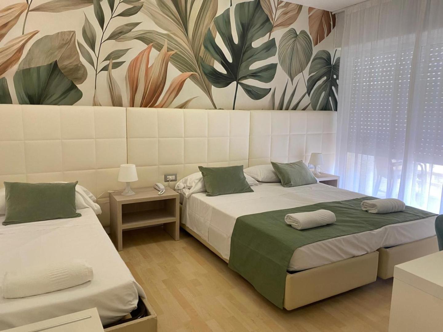 Hotel Eros 8