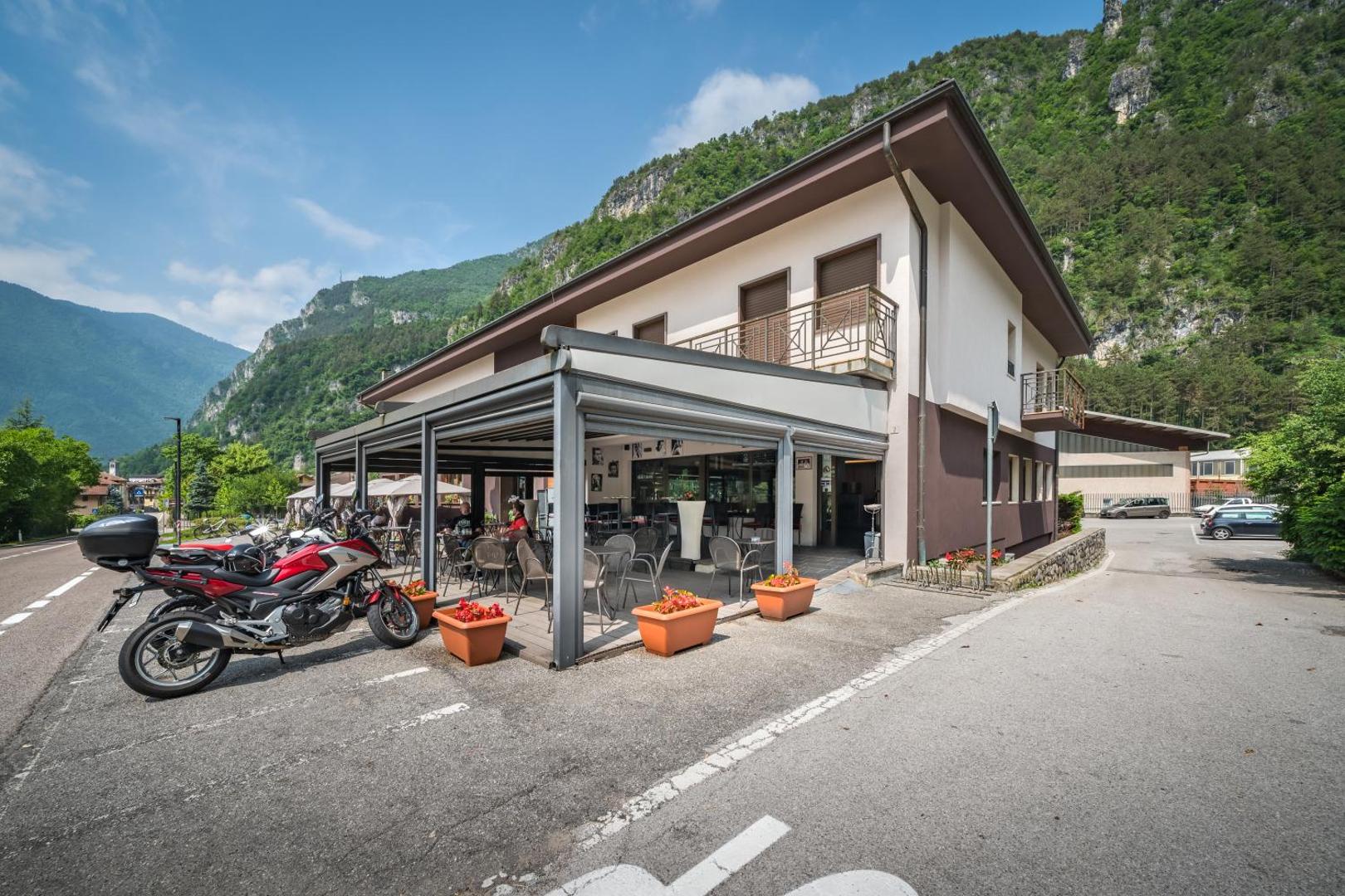 Albergo Bar Firi 7