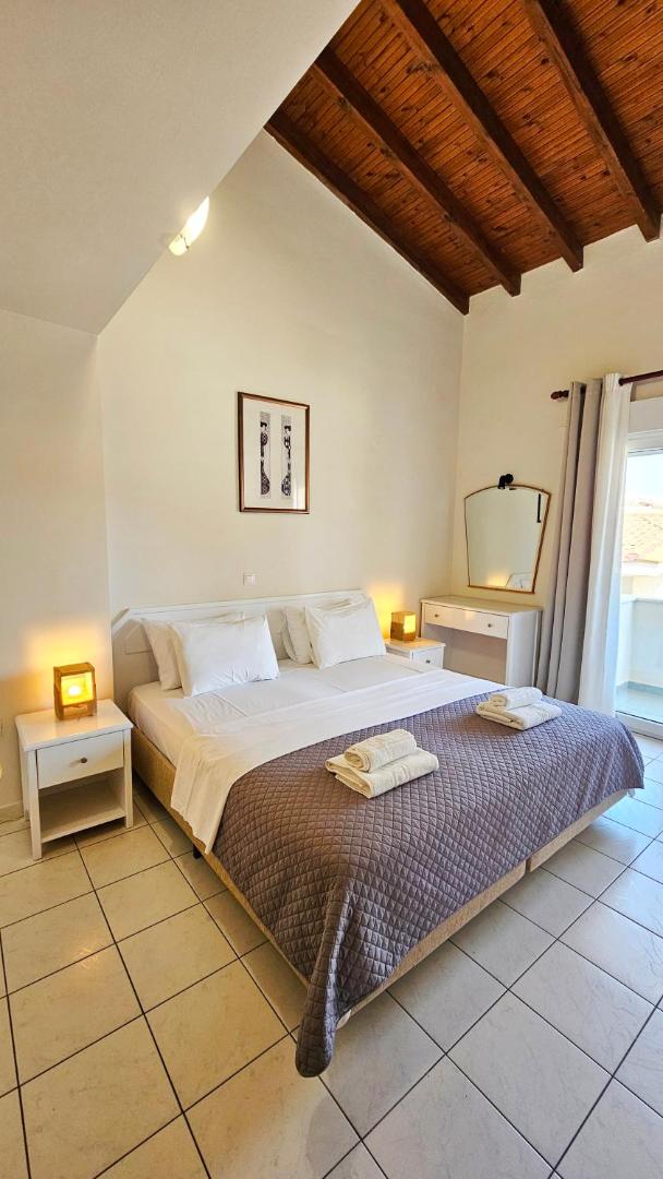 Bungalow White Apartments 3