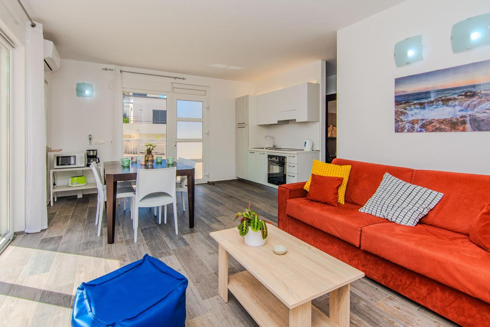 Villa Sandy Beach with outdoor pool, few seconds from the beach 6