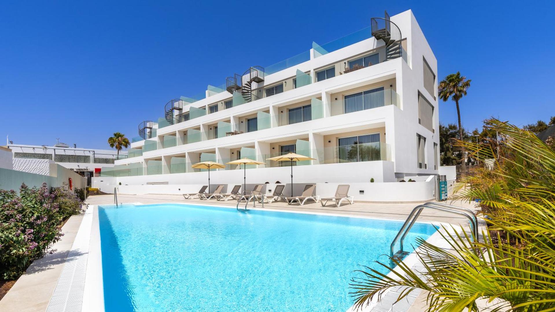 Calm Beach Apartments 2