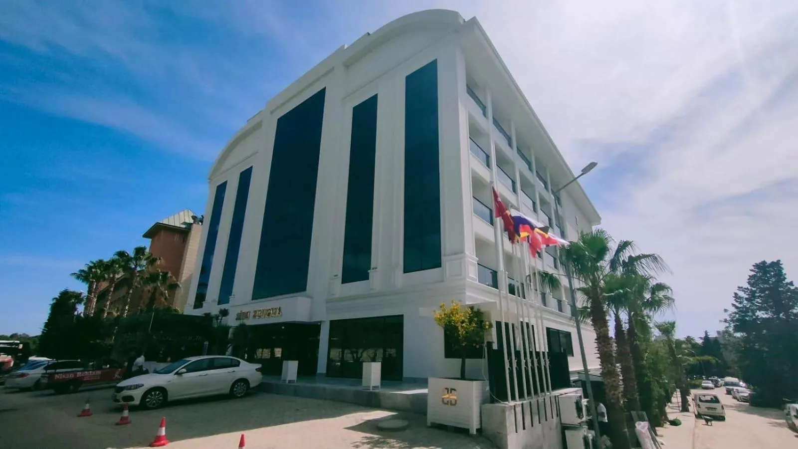 Grand Mirage Hotel & Spa 3