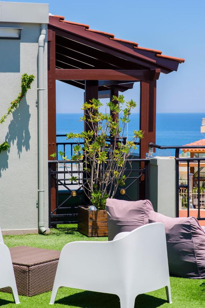 Kastro Hotel 8