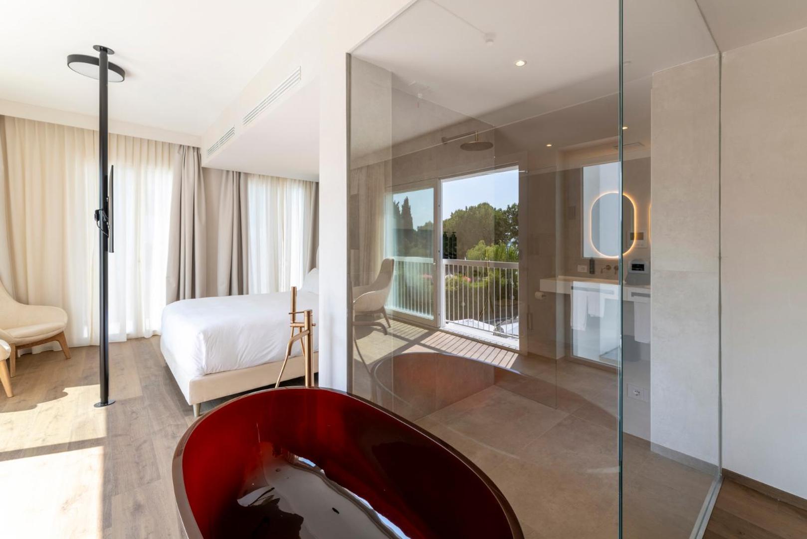 Hi Hotels Sirmione - Lakeview Pool 4