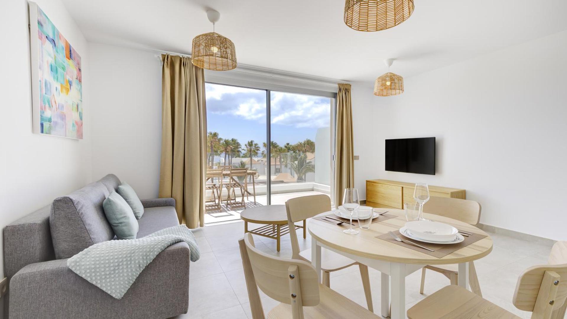 Calm Beach Apartments 5
