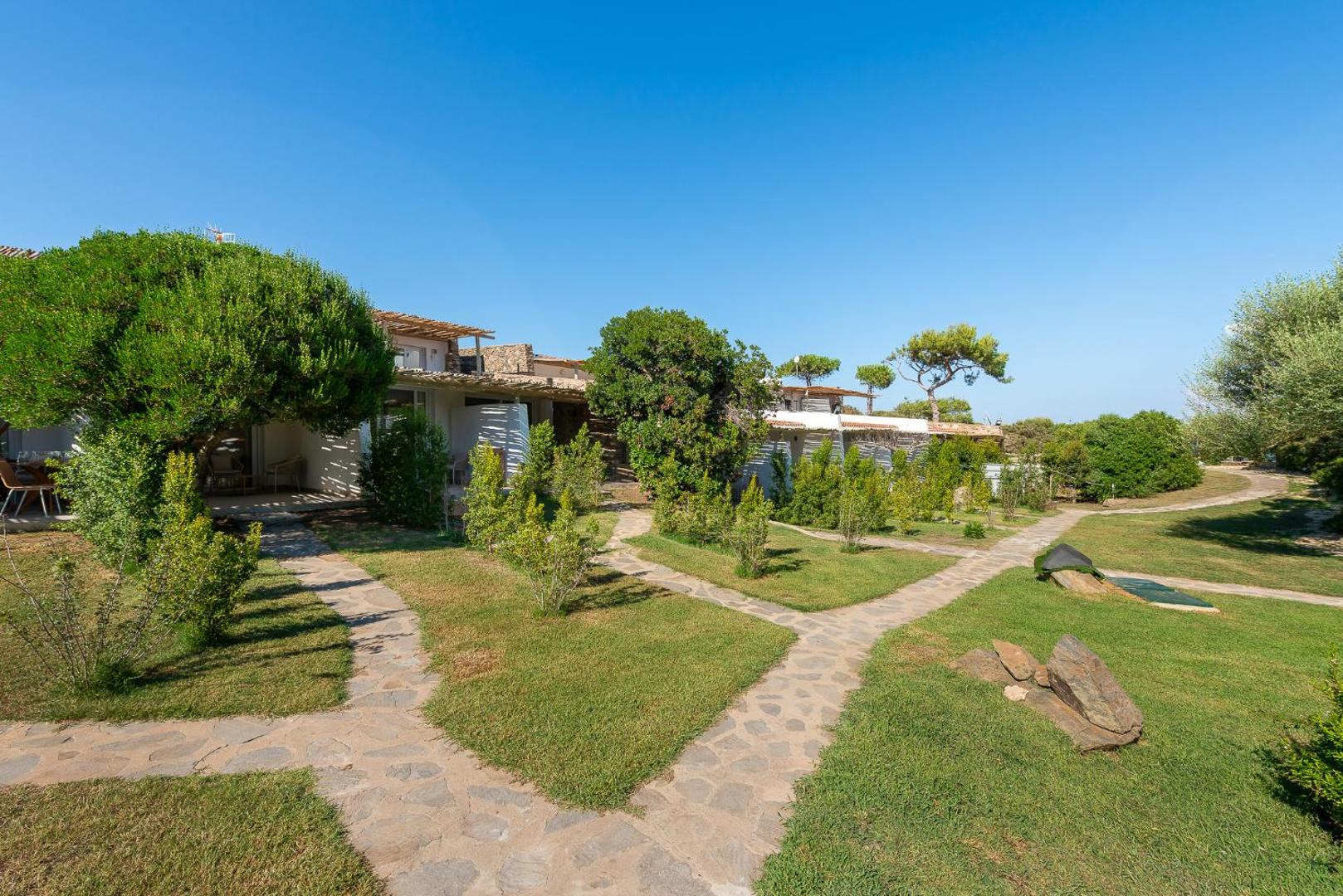 Cala Lupo Resort 8