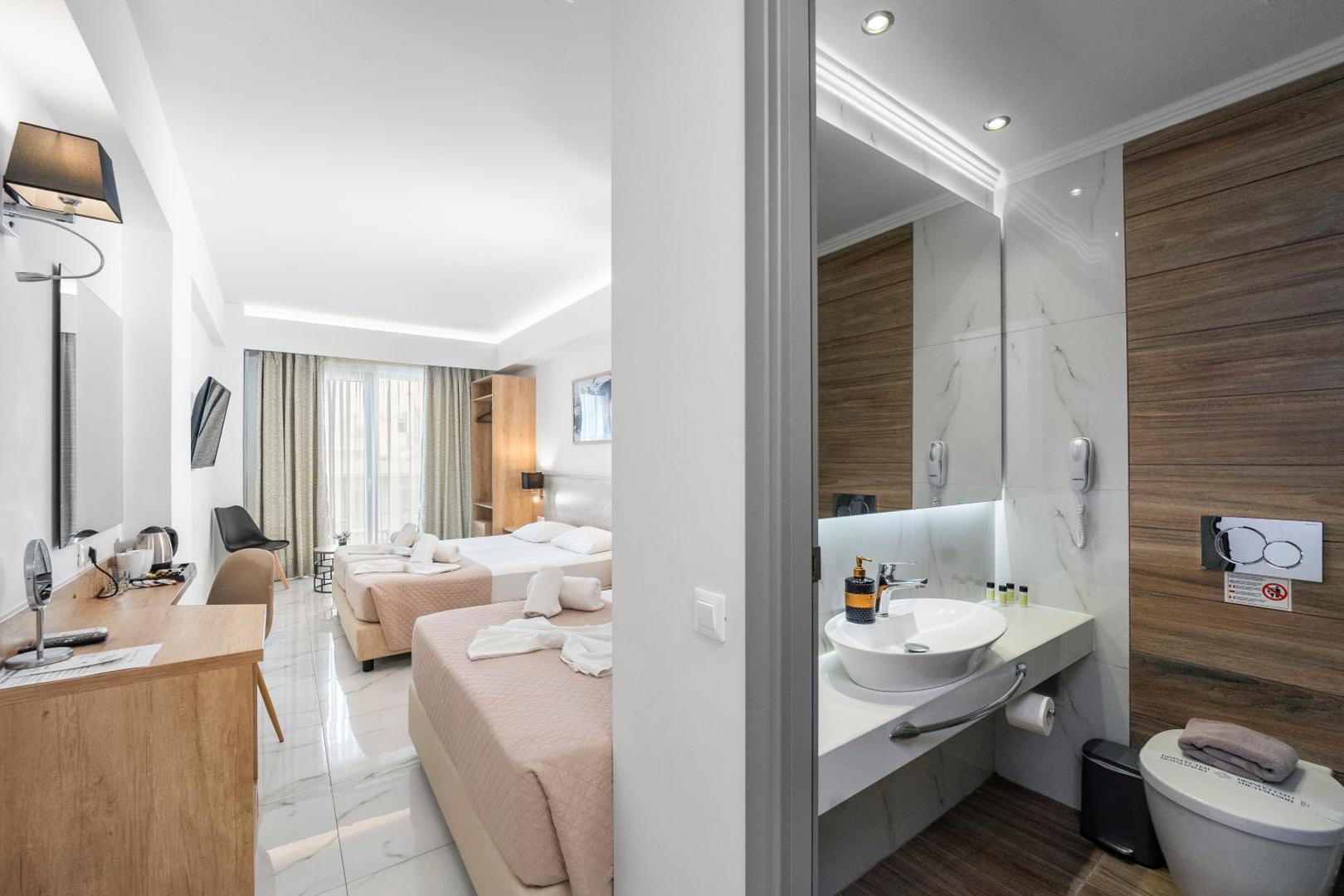 Marvel Deluxe Rooms 4