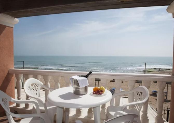 Lloyds Beach Club 7