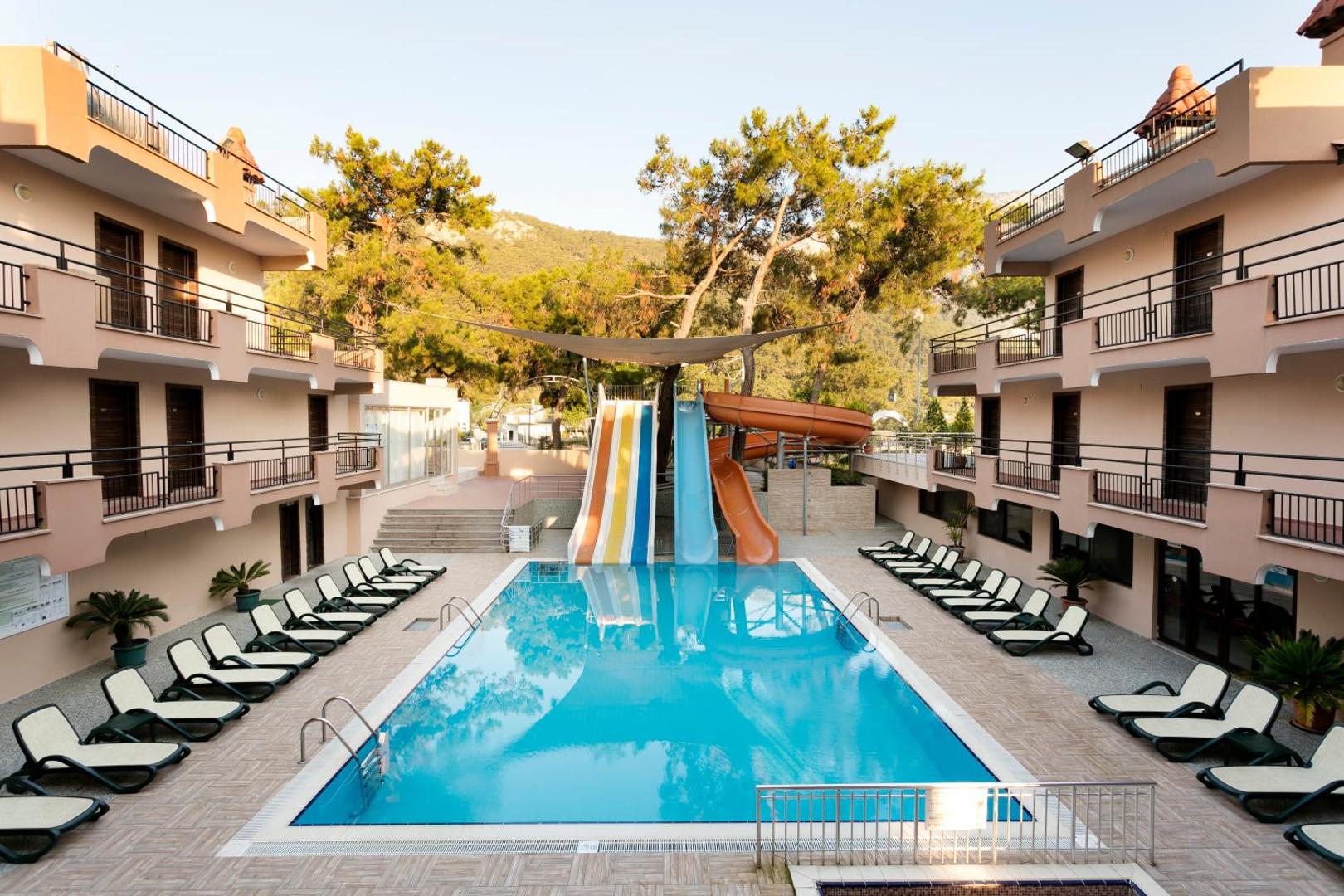 Aleria Belport Beach Hotel 5