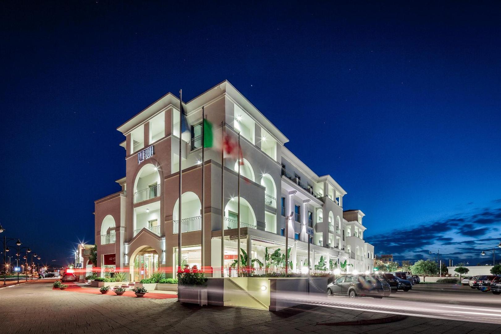 Jazz Hotel 8