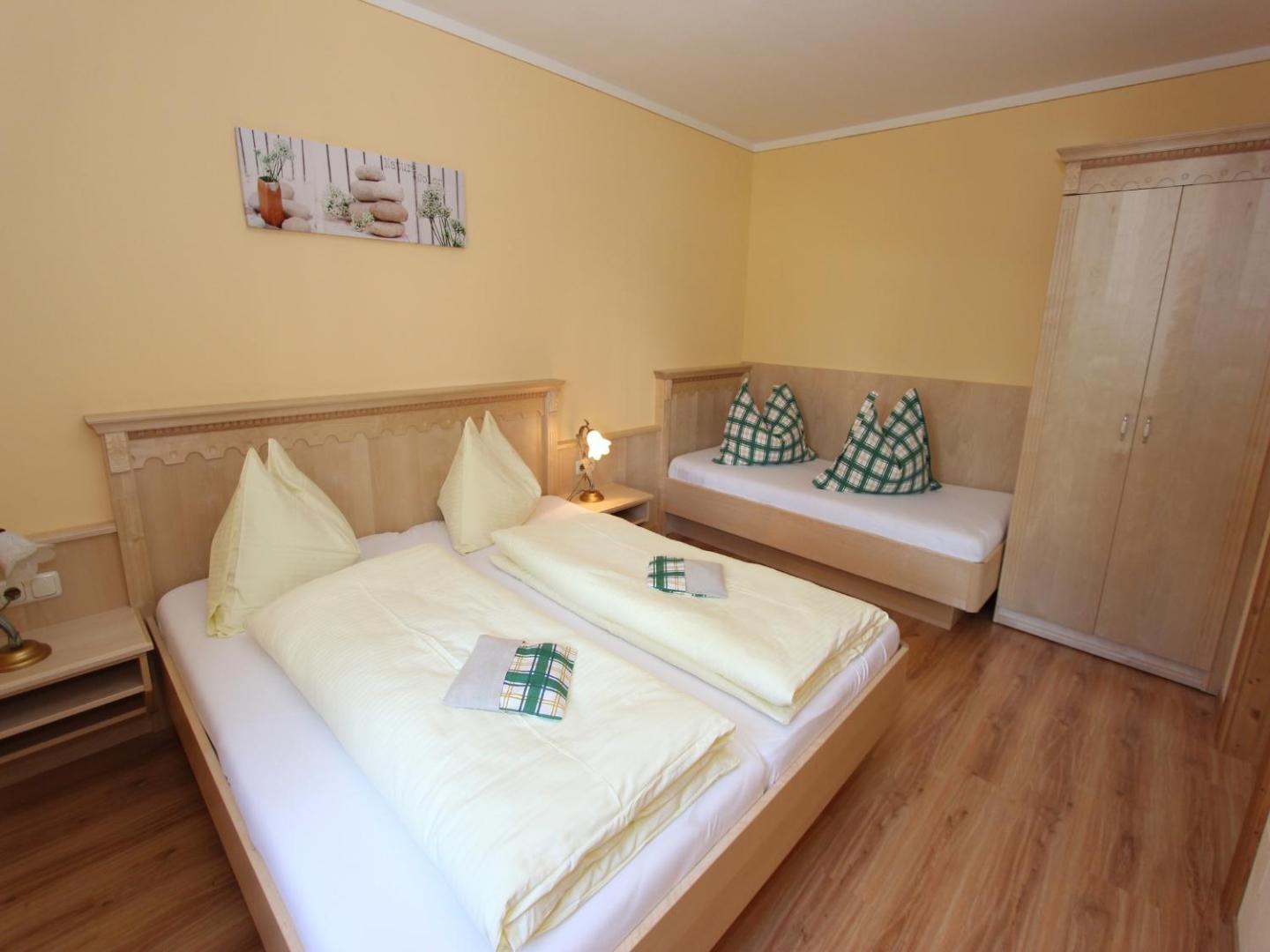 Apartment in Hüttschlag near Ski Bus 7