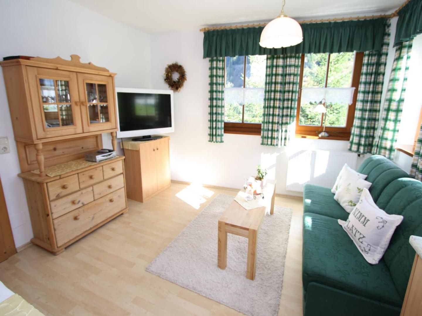 Apartment in Hüttschlag near Ski Bus 5